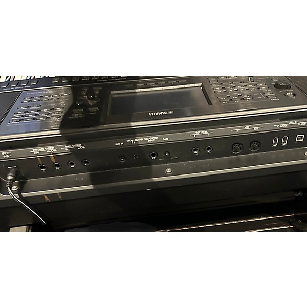 Used Yamaha PSRSX900 Arranger Keyboard