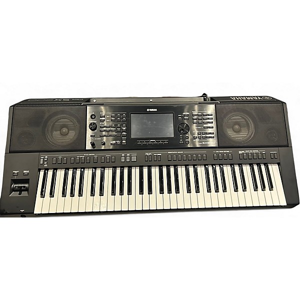 Used Yamaha PSRSX900 Arranger Keyboard