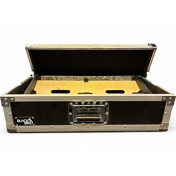 Used Blackbird Pedalboards 24" PEDALBOARD Pedal Board