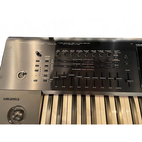 Used KORG Kronos 61 Key Keyboard Workstation