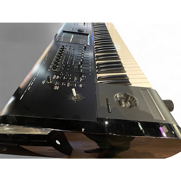 Used KORG Kronos 61 Key Keyboard Workstation