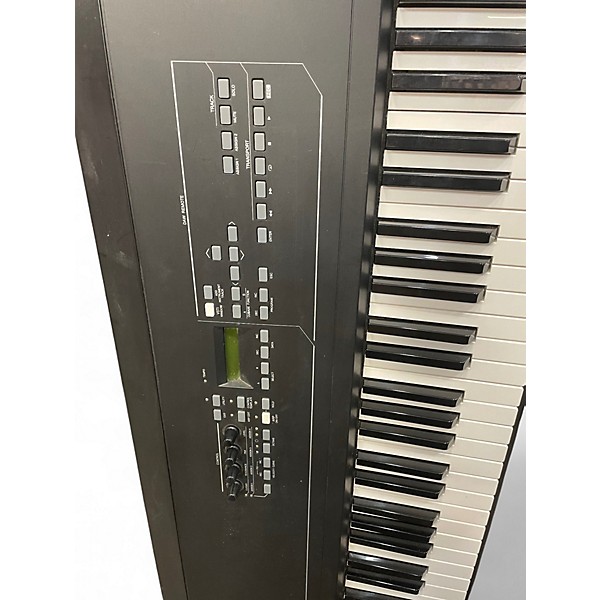 Used Yamaha k8 Keyboard Workstation