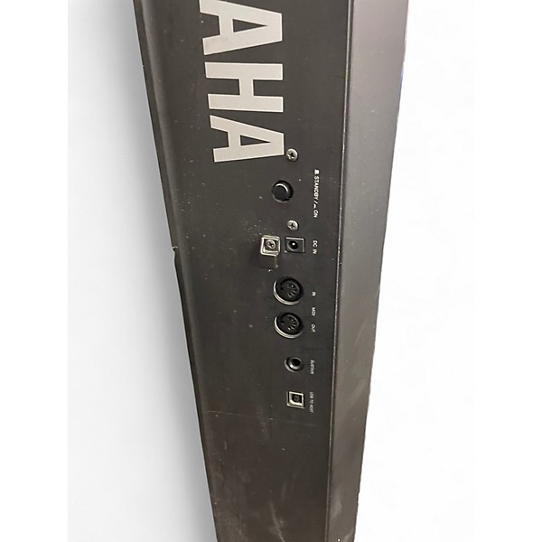 Used Yamaha k8 Keyboard Workstation