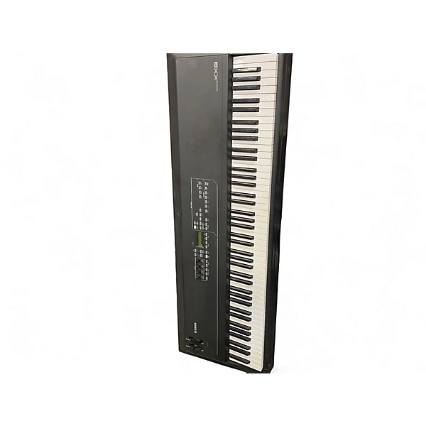 Used Yamaha k8 Keyboard Workstation