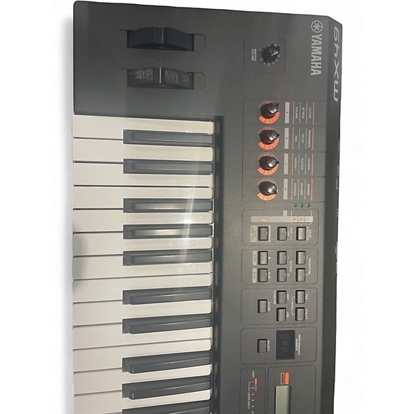 Used Yamaha MX49 49 Key Keyboard Workstation