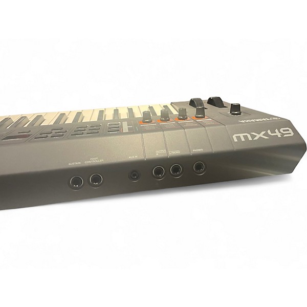 Used Yamaha MX49 49 Key Keyboard Workstation