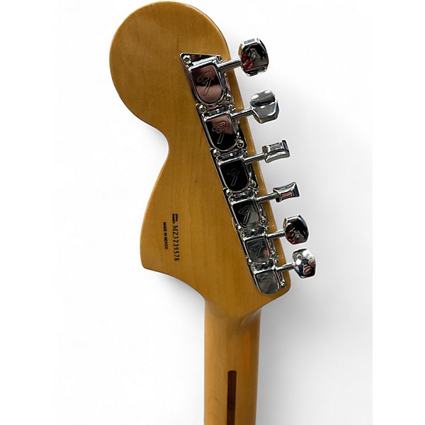 Used Fender Classic Series '70s Stratocaster Natural Solid Body Electric Guitar