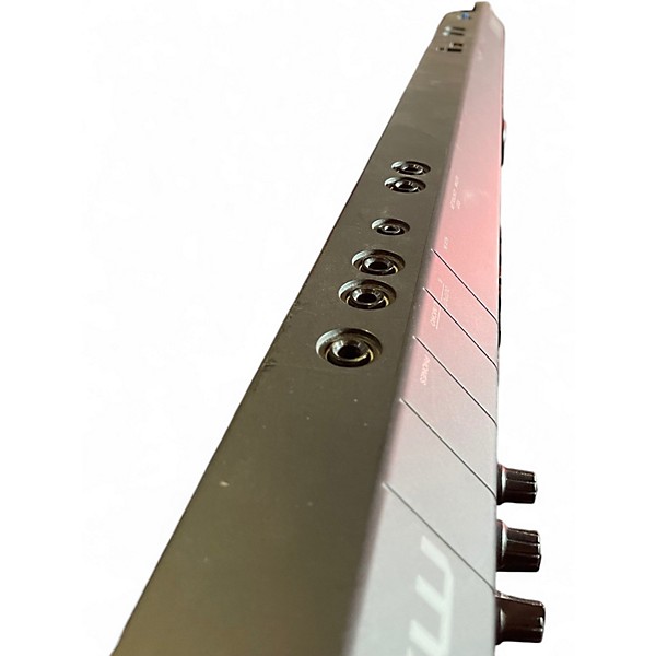 Used Yamaha MX49 49 Key Keyboard Workstation