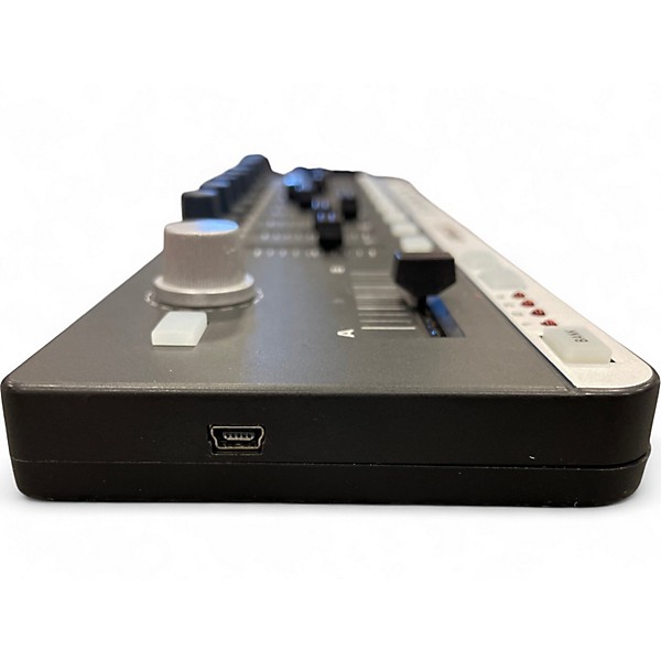 Used Worlde EASYCONTROL.9 MIDI Controller