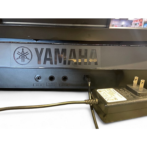 Used Yahama  PSR-E273 Portable Keyboard