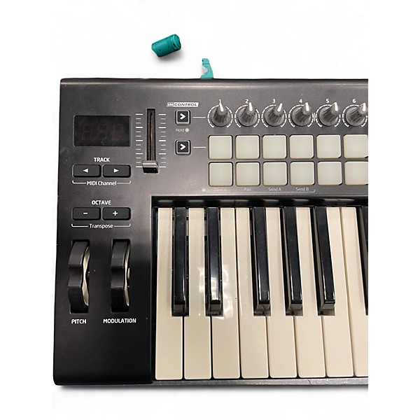 Used Novation Launchkey 25 Key MIDI Controller