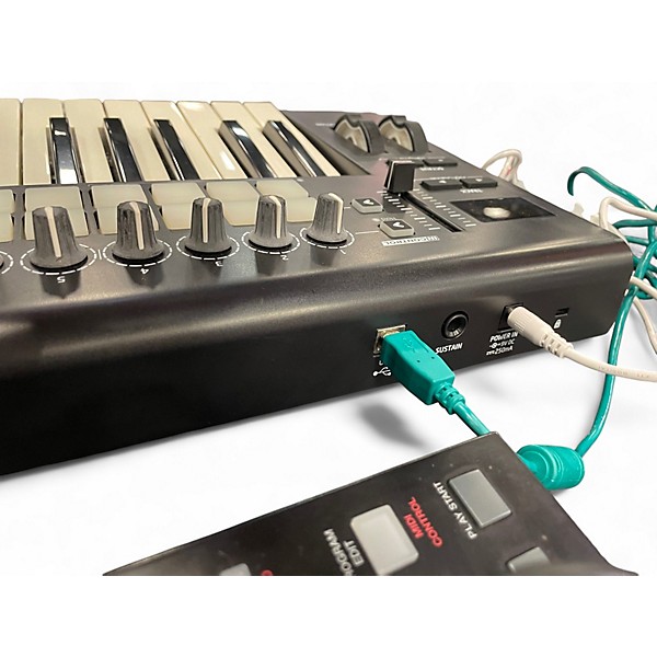 Used Novation Launchkey 25 Key MIDI Controller