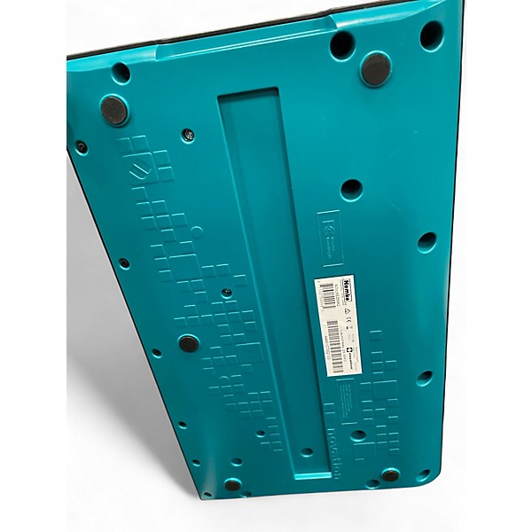 Used Novation Launchkey 25 Key MIDI Controller