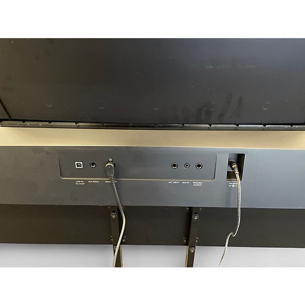 Used Yamaha DGX670 Keyboard Workstation