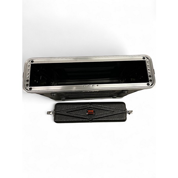 Used Vevor 2 SPACE Utility Case