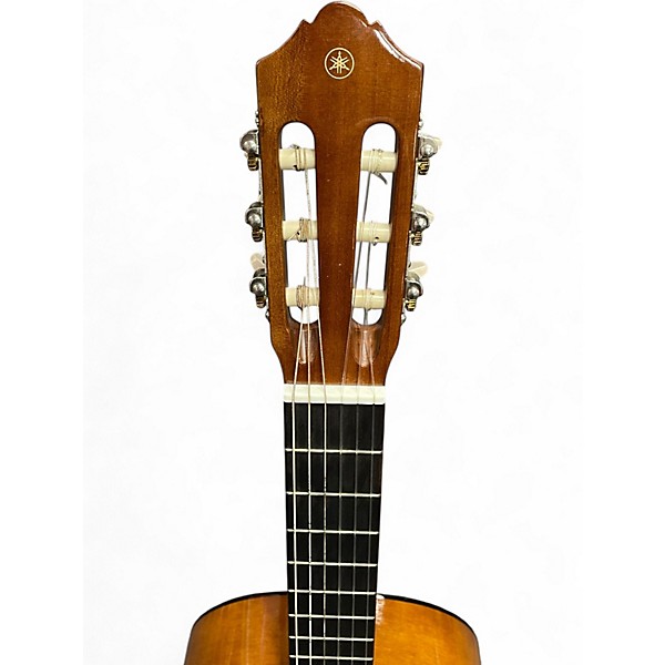 Used Yamaha C40 Natural Classical Acoustic Guitar