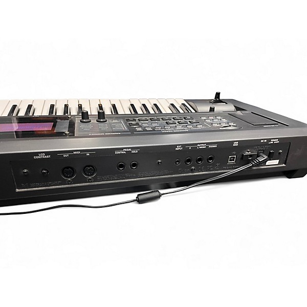 Used Roland GW8 61 Key Keyboard Workstation