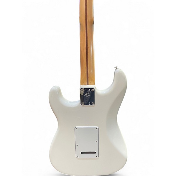 Used Fender Player Stratocaster Polar White Solid Body Electric Guitar