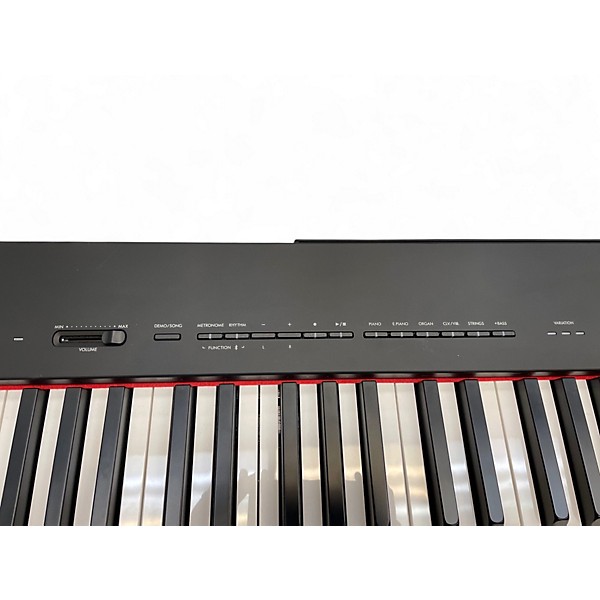 Used Yamaha p225b Keyboard Workstation