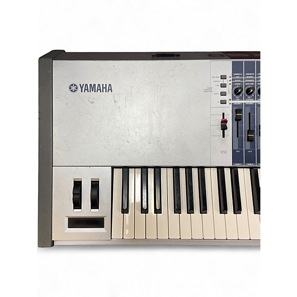 Used Yamaha Motif ES8 88 Key Keyboard Workstation