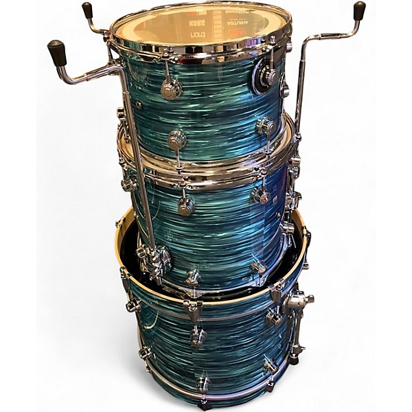 Used DW 6 Piece Performance Series Turquoise Oyster Drum Kit