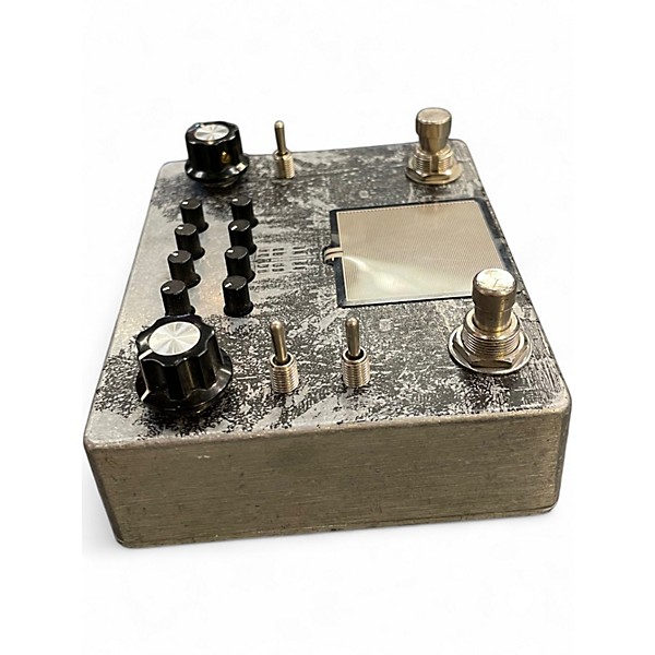 Used Ezhi & Aka  Moomindrone T21 Effect Pedal
