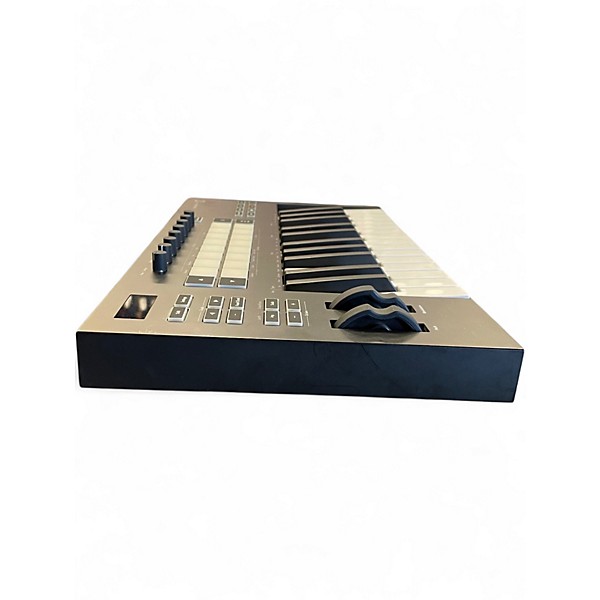 Used Novation Launchkey 25 Key MIDI Controller