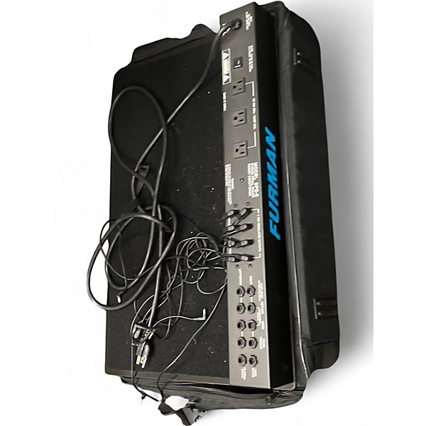 Used Furman spb8 Pedal Board