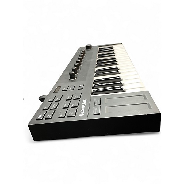 Used Native Instruments Komplete Kontrol M32 MIDI Controller