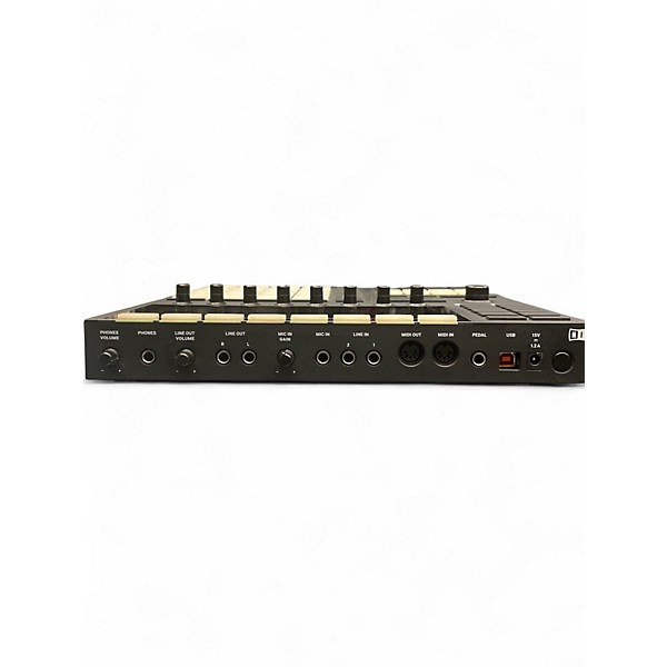 Used Native Instruments Maschine MK3 MIDI Controller