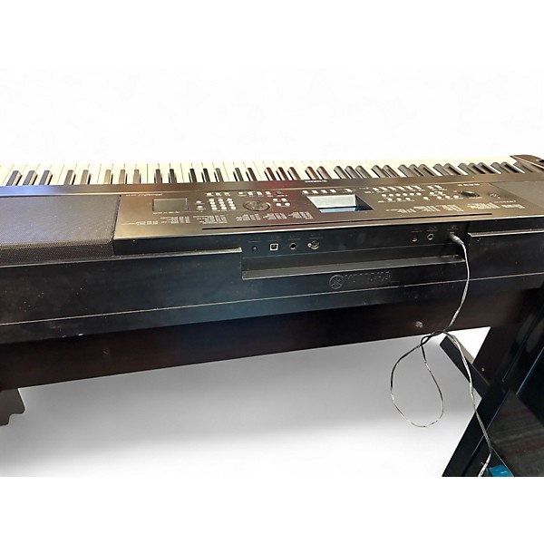 Used Yamaha DGX650 88 Key Portable Keyboard