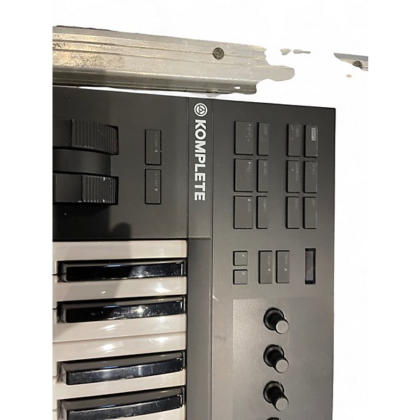 Used Native Instruments Komplete Kontrol A25 MIDI Controller