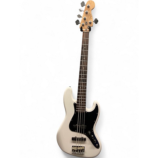 Used 2022 Fender Standard Jazz Bass 5-String Alpine White Electric Bass Guitar