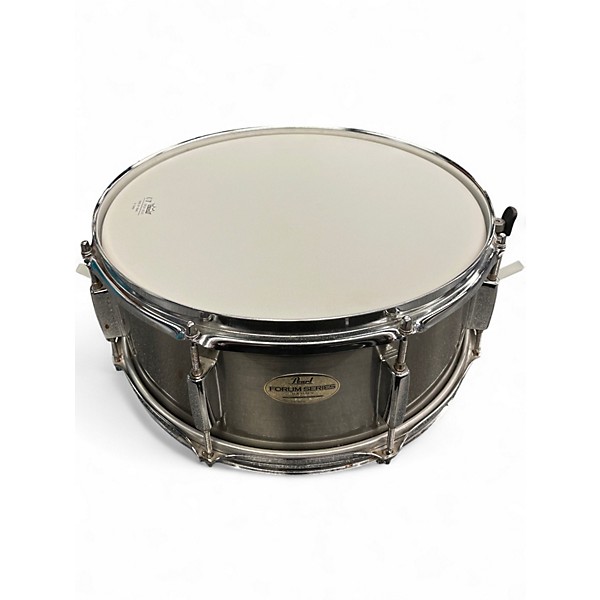 Used Pearl 6.5X14 Forum Series Snare Chrome Drum