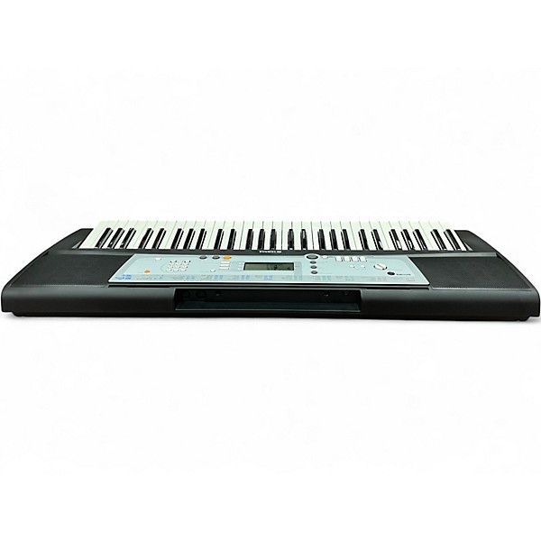 Used Yamaha ypt200 Portable Keyboard