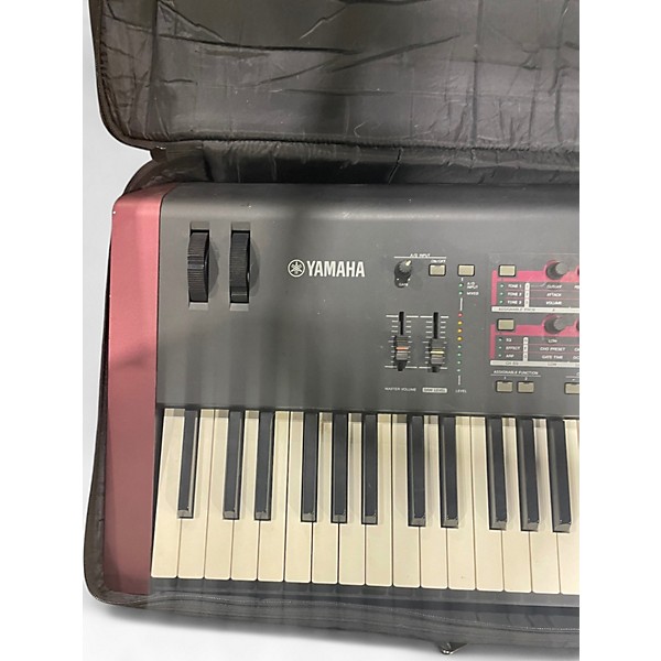 Used Yamaha MOXF8 88 Key Keyboard Workstation