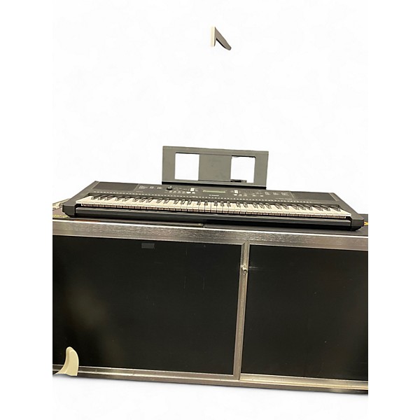 Used Yamaha PSREW300 76 Key Portable Keyboard