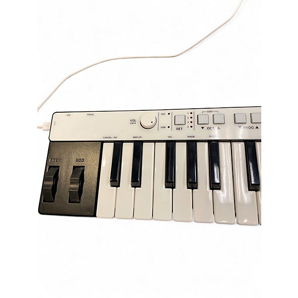 Used 2010s IK Multimedia iRig Keys Portable Keyboard