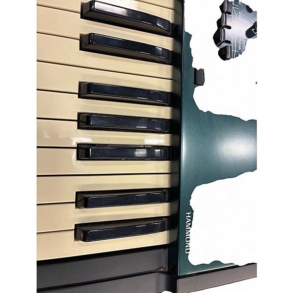 Used Hammond SK PRO 73 Keyboard Workstation