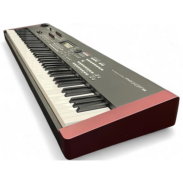 Used Yamaha MOXF8 88 Key Keyboard Workstation