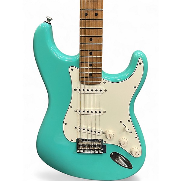 Used 2022 Fender Limited Edition Player Stratocaster SSS Seafoam Green Solid Body Electric Guitar