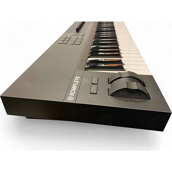 Used Native Instruments Komplete Kontrol A61 MIDI Controller