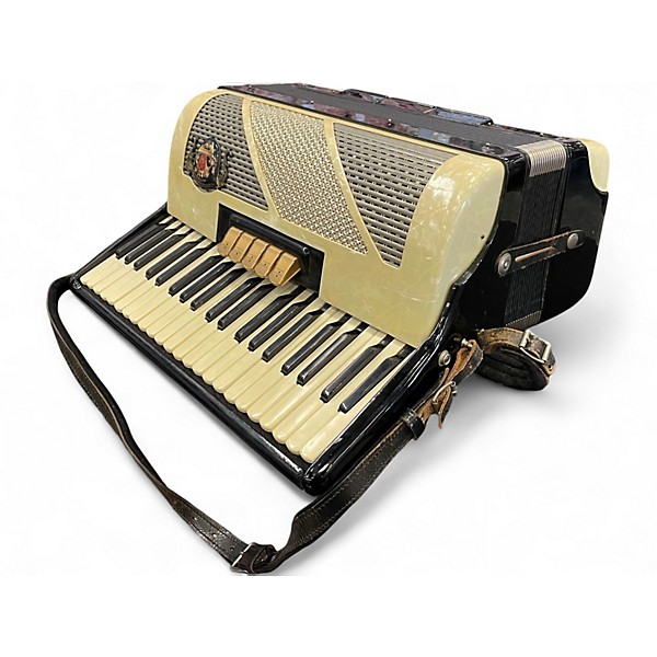Used Royal Standard 121 45 Accordion