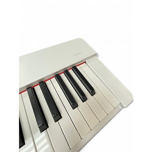 Used Yamaha P-225 Digital Piano