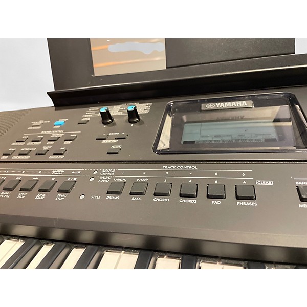 Used 2025 Yamaha psre473 Portable Keyboard