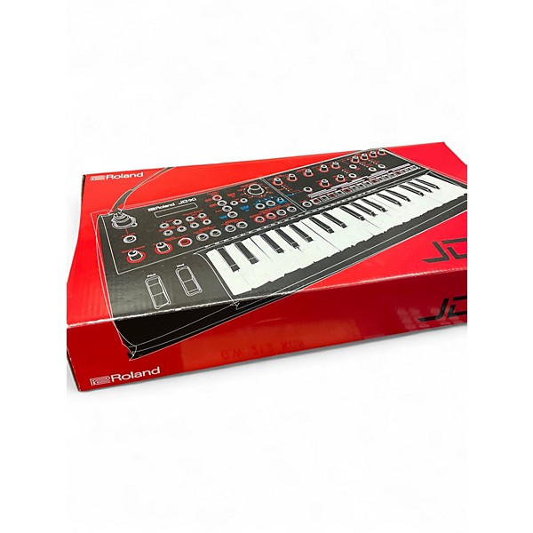Used Roland jdxi Keyboard Workstation