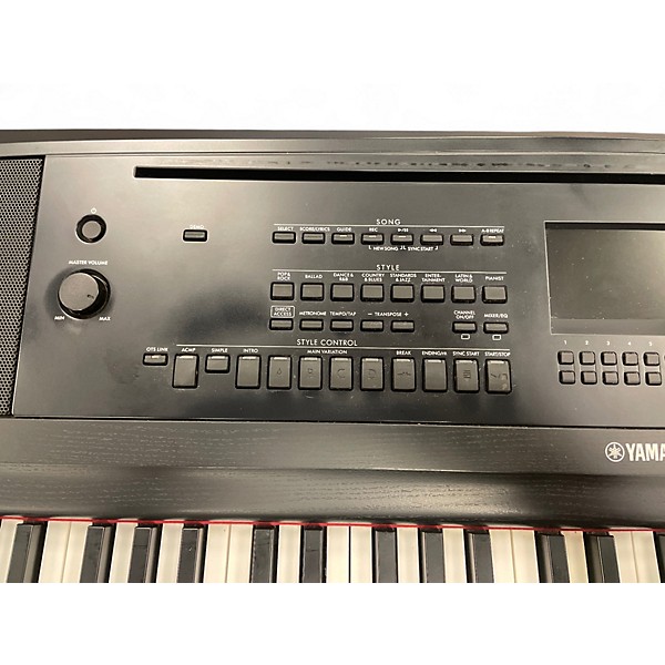 Used Yamaha DGX-670 Keyboard Workstation