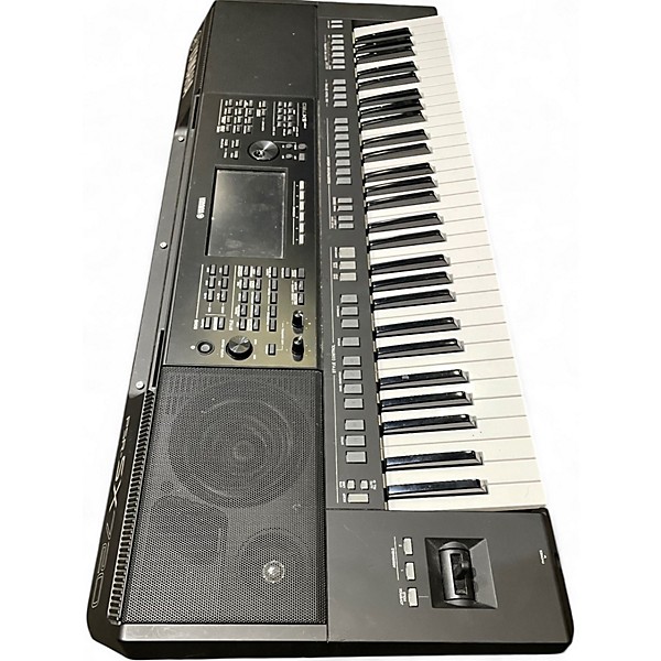Used Yamaha PSRSX720 61 Arranger Keyboard