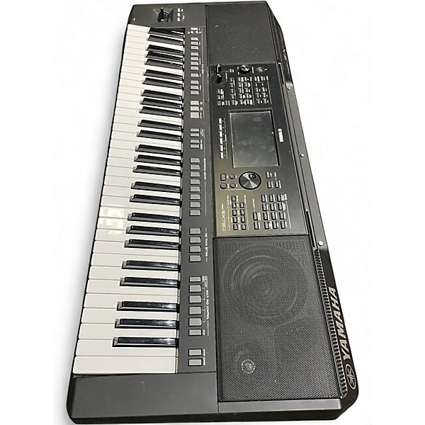 Used Yamaha PSRSX720 61 Arranger Keyboard