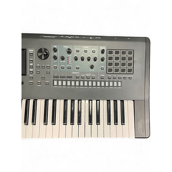 Used Roland Fantom 6 Keyboard Workstation